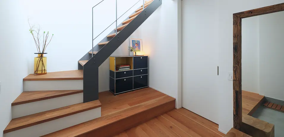 豊かな外の時間を愉しむ大人のくつろぎの家